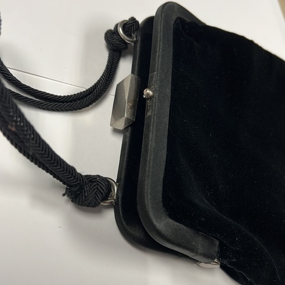 Neiman Marcus Small Velvet Snap Lock Evening Bag - Picture 5 of 7